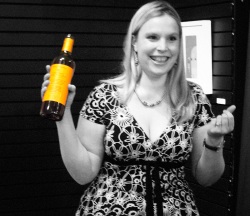 The Zin Diva Shares Her Passion for Wine at an Art Gallery